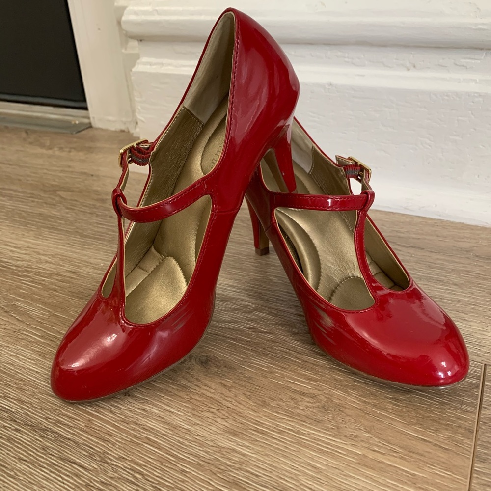 Kelly&Katie Red Heels